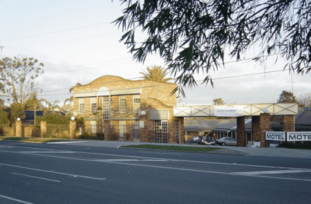 Macleod West VIC Kempsey Accommodation