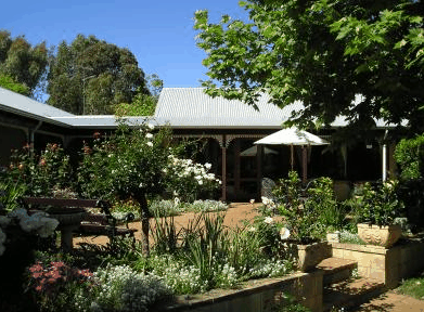 The Noble Grape - Kempsey Accommodation