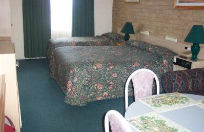 A Settlers Motor Inn - Kempsey Accommodation 1
