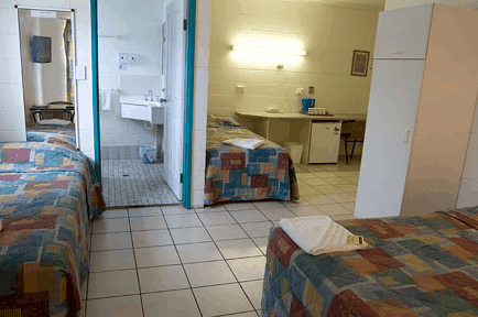 Barrier Reef Motel - Kempsey Accommodation 1