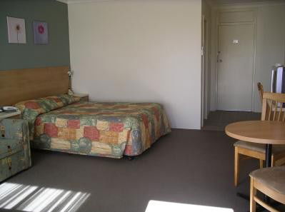 Country Comfort Orange - Kempsey Accommodation 4
