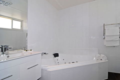 Ocean Grove Motor Inn - Kempsey Accommodation 4