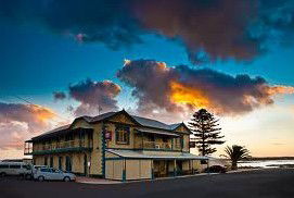 Arno Bay Hotel - Kempsey Accommodation 0