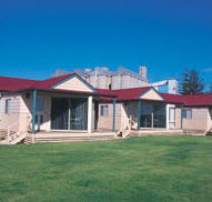The Mac's Beachfront Villas - Kempsey Accommodation