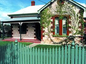 Naracoorte Cottages - Smith Street Villa - Kempsey Accommodation 0