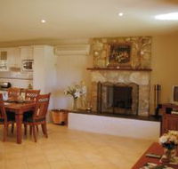Sherwood Cottages Country Retreat - Kempsey Accommodation