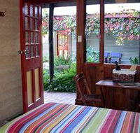 Red Poles - Kempsey Accommodation