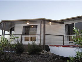 The Boathouse - Kempsey Accommodation 0