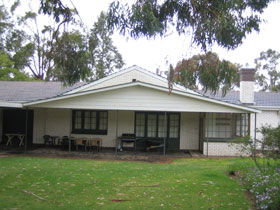 Naracoorte Cottages - Pinkerton Hill - Kempsey Accommodation 0