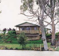 Mundic Grove Cottage - Kempsey Accommodation