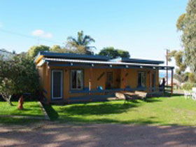 Casuarina Coastal Units - Kempsey Accommodation 0