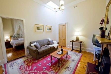 Trafalgar On The Strand - Kempsey Accommodation 1
