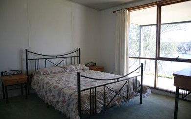 Toolunka Estate Cottage - Kempsey Accommodation 3