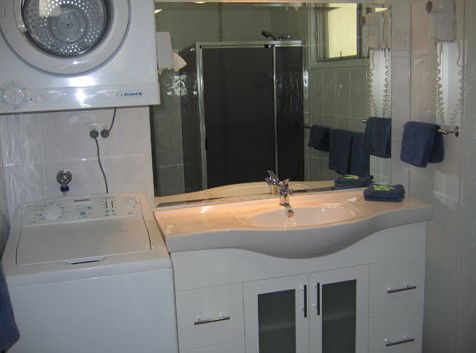 Modra's Apartments Tumby Bay - Kempsey Accommodation 1