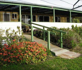 The Folly Holiday Home - Kempsey Accommodation 0