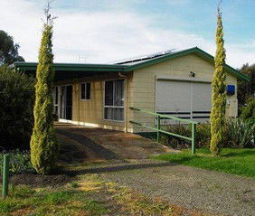 The Folly Holiday Home - Kempsey Accommodation 2