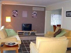 Summerhouse BnB - Kempsey Accommodation 4