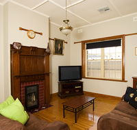 Semaphore Beach House - Kempsey Accommodation