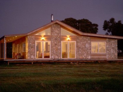 Sea Stone Cottage - Kempsey Accommodation 0