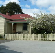 McIntosh Cottages - Kempsey Accommodation