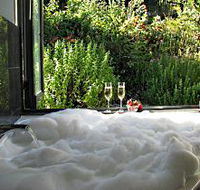 Escape To - Kempsey Accommodation