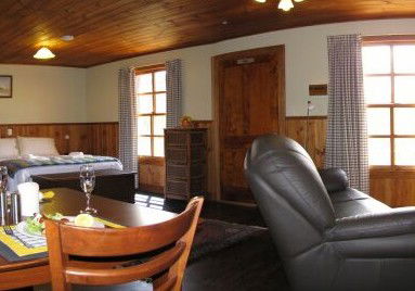 Tin Dragon Trail Cottages - Kempsey Accommodation 1