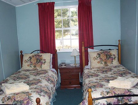 Hurlfield Farm Cottage - Kempsey Accommodation 3