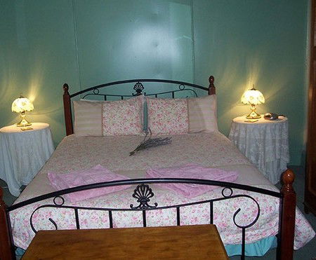 Hurlfield Farm Cottage - Kempsey Accommodation 4