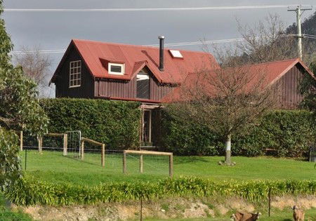 Clear Creek Cottage - Kempsey Accommodation 2