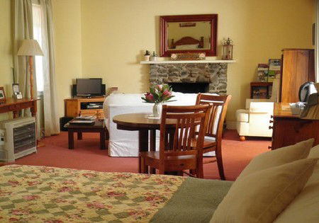 Camellia Cottage At Maple Hill - Kempsey Accommodation 1