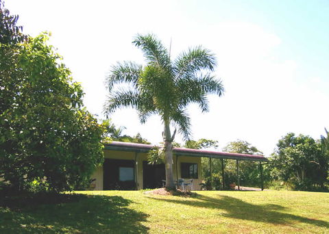 Daintree Mountain View Retreat And Vanilla Beans - Kempsey Accommodation 0