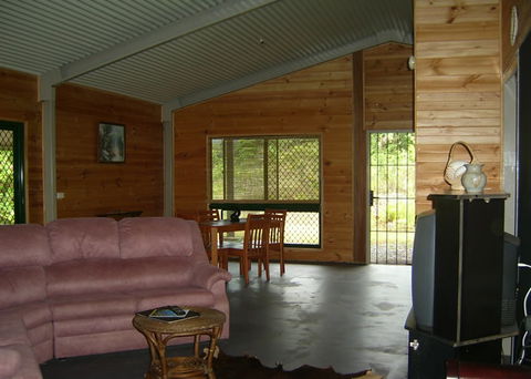 Daintree Mountain View Retreat And Vanilla Beans - Kempsey Accommodation 1