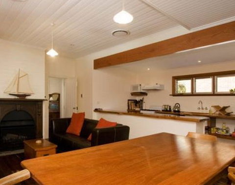 The Cottage - Berry - Kempsey Accommodation 3