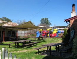 The Royal Hotel Adelong - Kempsey Accommodation 1