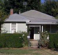 Honeysuckle Cottage Jingellic - Kempsey Accommodation
