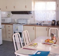 Azalea Cottage - Kempsey Accommodation