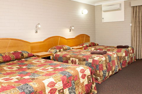 Hilltops Retreat Motor Inn - Kempsey Accommodation 2