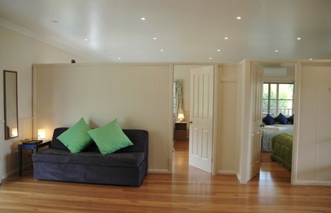 Carrs Hunter Valley Macadamia Farm Guest House - Kempsey Accommodation 4
