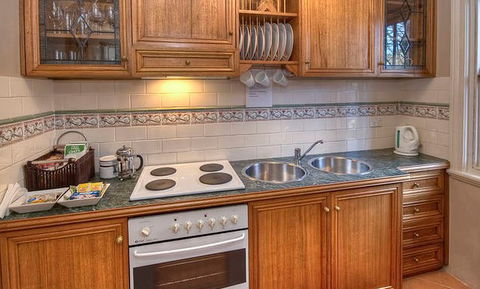 Bridal Falls Cottage - Kempsey Accommodation 1