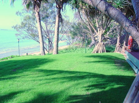 Beachfront Zilzie Holiday Home And Cottage - Kempsey Accommodation 5