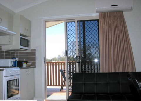 Flame Lily Adventures - Kempsey Accommodation 0