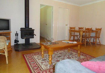 Tinglewood Cabins - Kempsey Accommodation 1