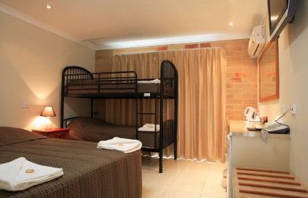 Emerald Central Palms Motel - Kempsey Accommodation 0