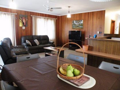 Oyster Bay Retreat - Kempsey Accommodation 2
