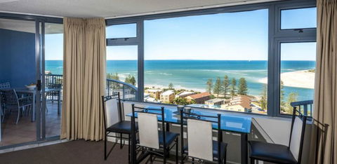 Centrepoint Holiday Apartments Caloundra - Kempsey Accommodation 0