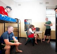 Maze Backpackers And Cb Hotel - Kempsey Accommodation