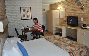 Castle Motor Lodge - Kempsey Accommodation 1