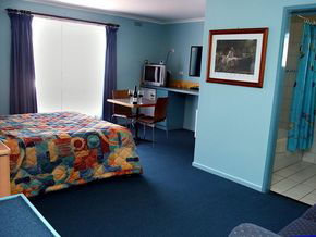Central Motel Port Fairy - Kempsey Accommodation 1