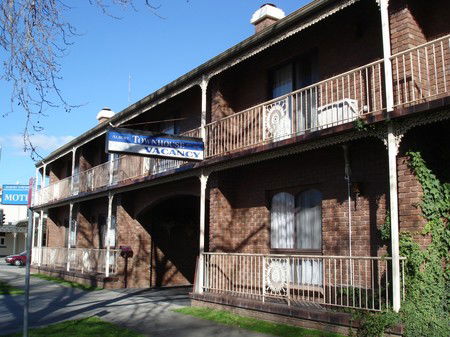 Albury Townhouse - Kempsey Accommodation 0