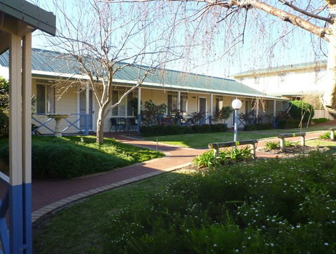 Park Avenue Holiday Units - Kempsey Accommodation 4